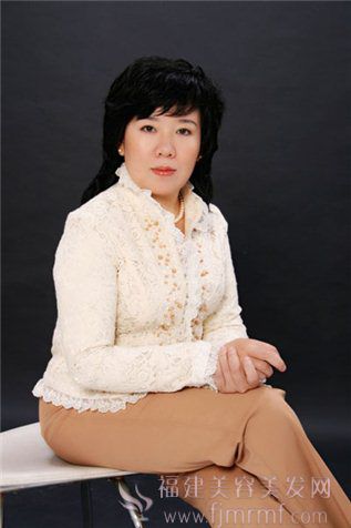 瑞芳(fāng)美容美发学校校长 瑞芳(fāng)美容美发学校校(xiào)长